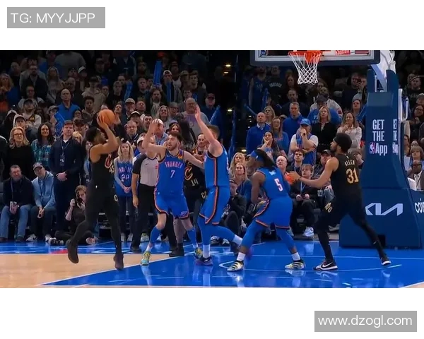 米切尔变身表现势不可挡，爵士卫冕赛首胜马刺